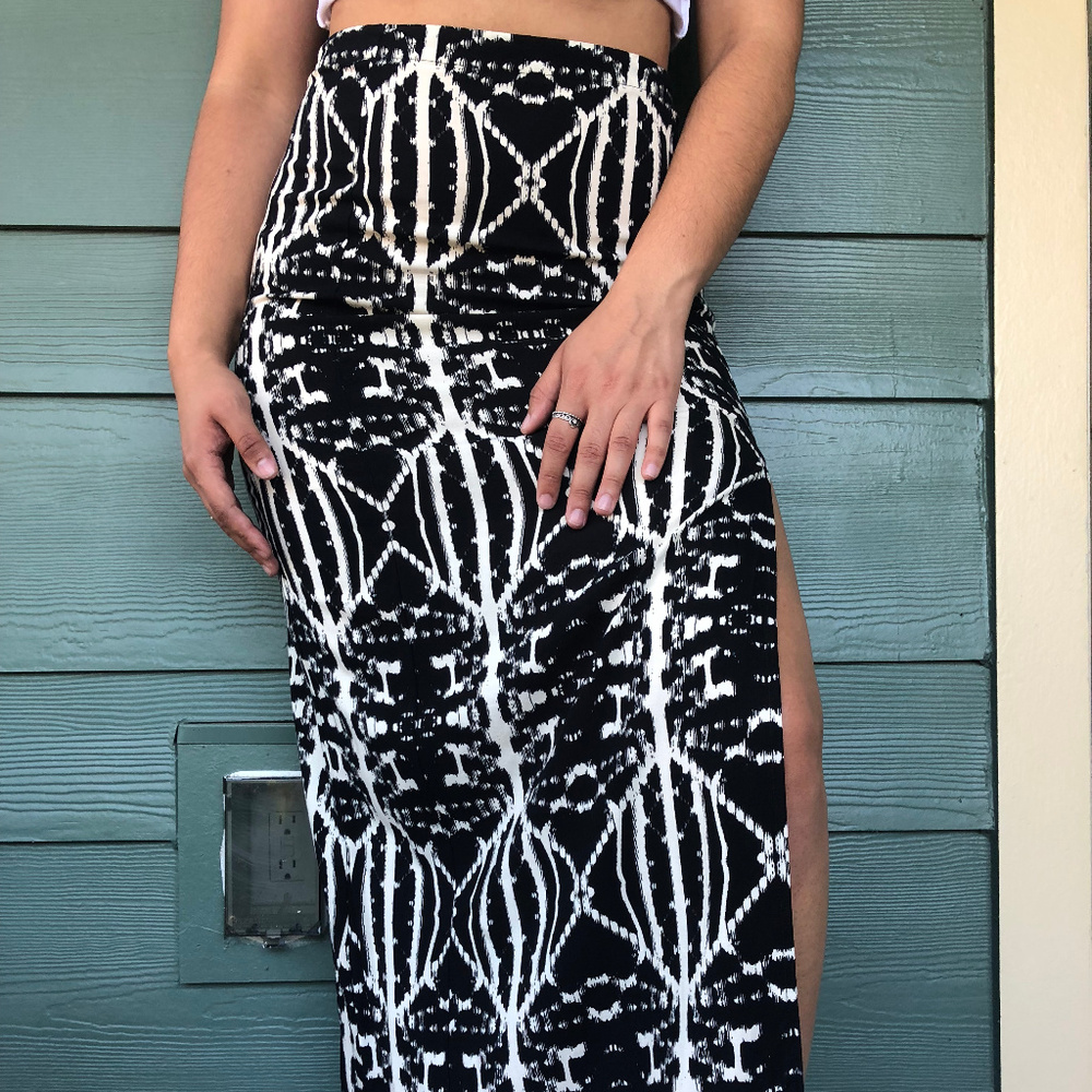 Express Maxi Skirt